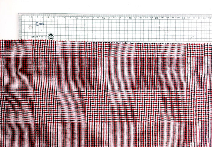 Tricolor Symphony: Linen Cotton Twill Glen Plaid Fabric in Medium Weight – White, Red, and Black 6759