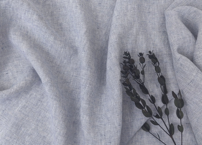 100% Linen Fabric – Softly Speckled Blue Weft on Crisp White 7573