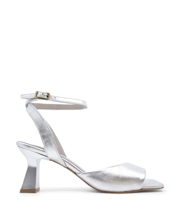 Bueno Tessa Silver Heels