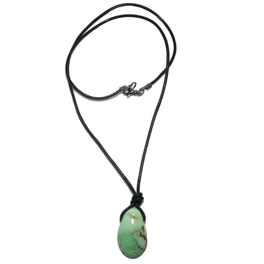 chrysoprase leather necklace