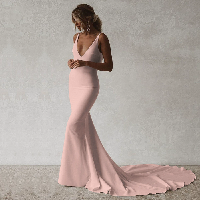 Elegant Mermaid Wedding Dress with V-Neck & Train – Slim Fit Bridal Gown for Brides