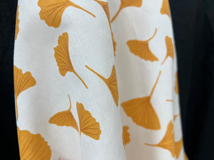 Morning Calm Ginkgo Print – Soft & Wrinkle-Resistant Ramie Blend Fabric 8336 8437