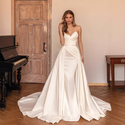 Satin Mermaid Wedding Dress – Sweetheart Neckline, Ruched Bodice, Court Train