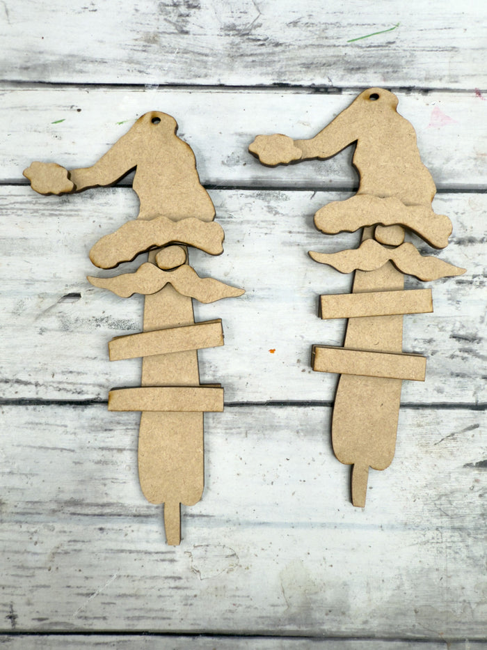 Set of 2 Primitive SANTAS Ornaments DIY Kit