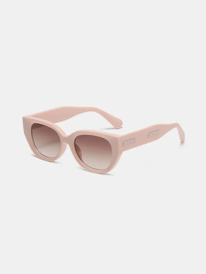 Solaré Luxe™ Petal Cat Eye