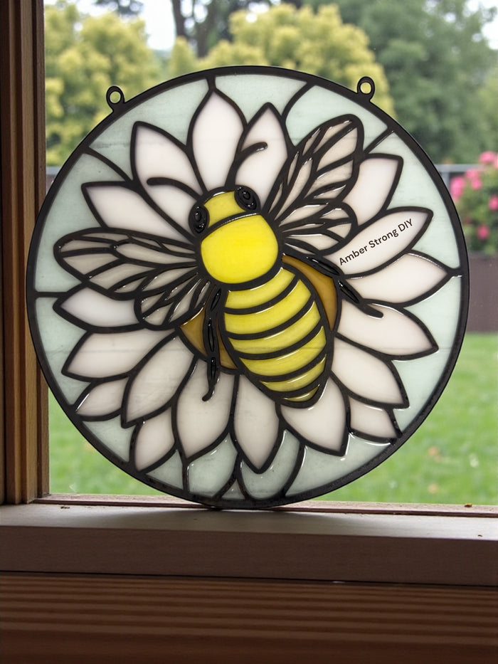 Style 314 Round Bee  Laser Cut Outline Frame Blank