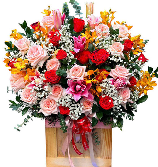 Warm Hugs Mom Basket Vietnamese Flowers