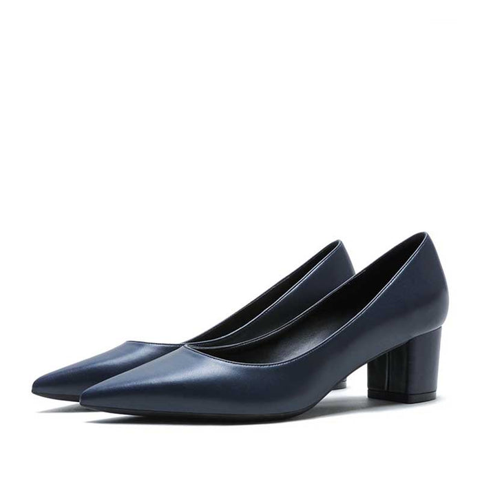 SD Dresscode women's block heel dress shoes in navy blue with a sleek pointed toe design