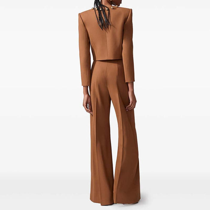 Stylish women's brown tailored pantsuit featuring a tailored fit and elegant design from SD Dresscode & Fashiontrends
